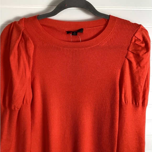 J. Crew NWT  Red / orange Puff Sleeve sweater Size Medium - Picture 2 of 9